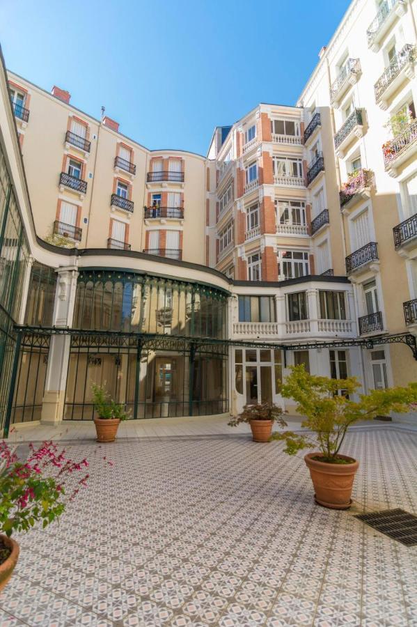 L incomparable - International Palace Vichy Esterno foto